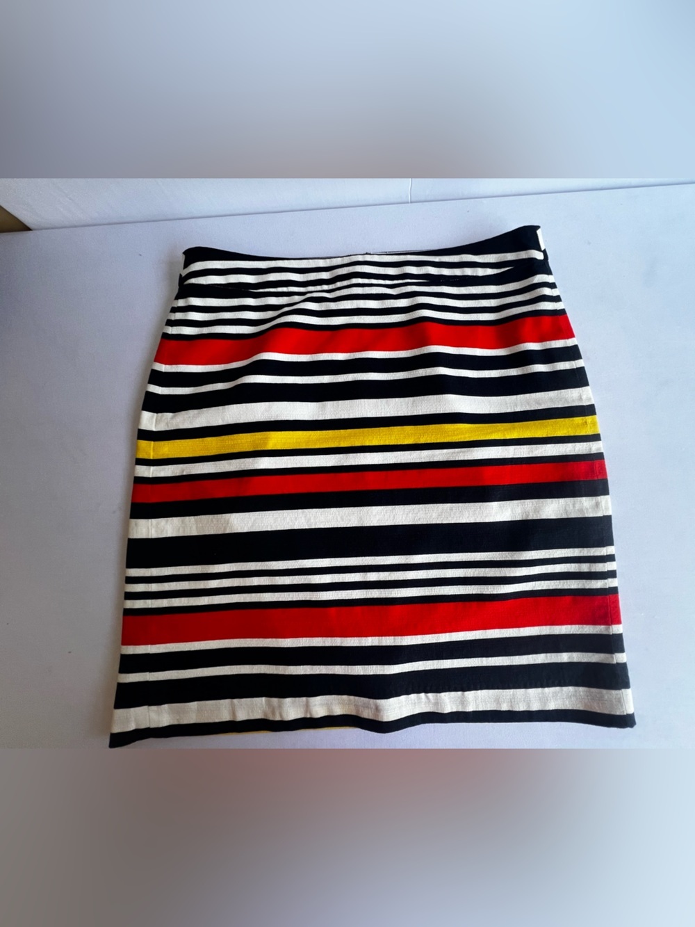 BANANA REPUBLIC BLACK/WHITE/RED/YELLOW STRIPED PENCIL SKIRT. SIZE 10. 
LINED - Picture 1 of 9